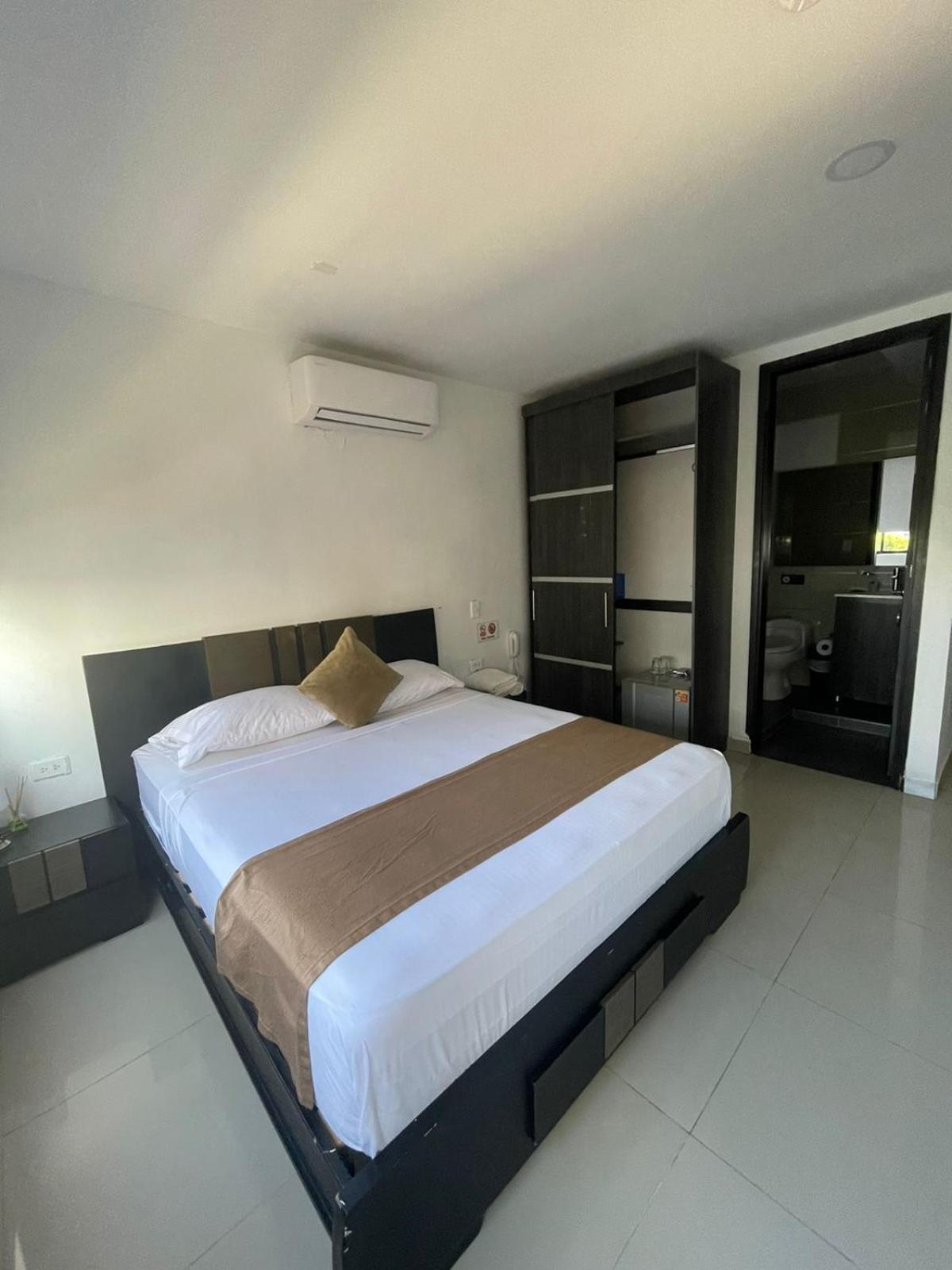 Hotel Hernandez Ctg Cartagena Exteriör bild